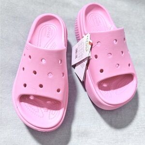 NWT CROCS stomp slide  M4/W6 pink sandals